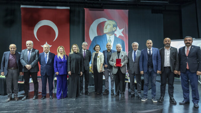 TÜRKİYE’DE GAZETECİ OLMAK ZORLUKLAR VE MÜCADELE PANELİ GERÇEKLEŞTİ (2)