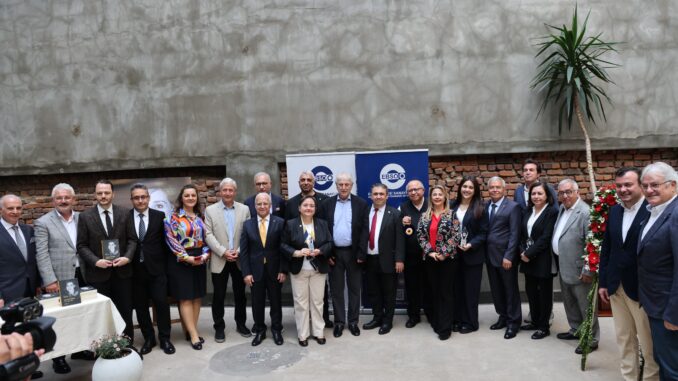 BASIN BÜLTENİ AYTAÇ SEFİLOĞLU MESLEKTE DÜRÜSTLÜĞÜN SEMBOLÜDÜR (3)